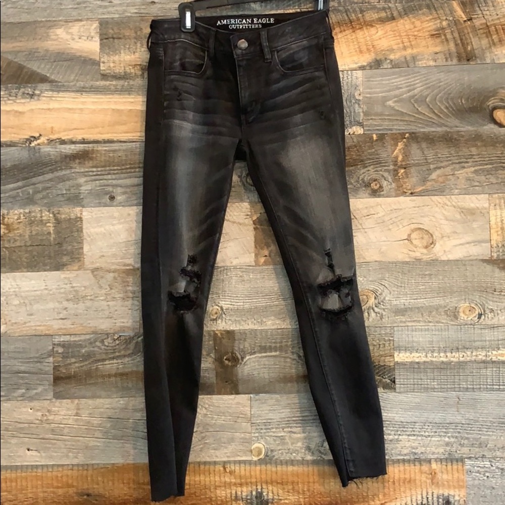 American Eagle Black Distressed Jeggings